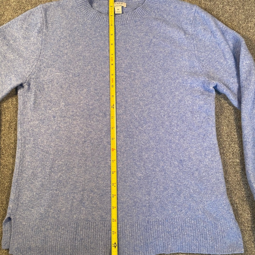 J. Crew Light Blue Extra Soft Crewneck Sweater Minimalist Cozy womens sz M - Picture 5 of 8